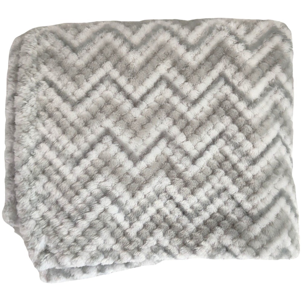 Cudlie Gray White Chevron Zig Zag‎ Baby Blanket Textured Lovey Security RN 65815